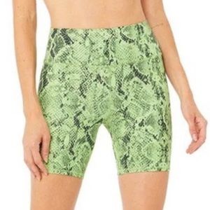 Alo Women’s Biker Shorts